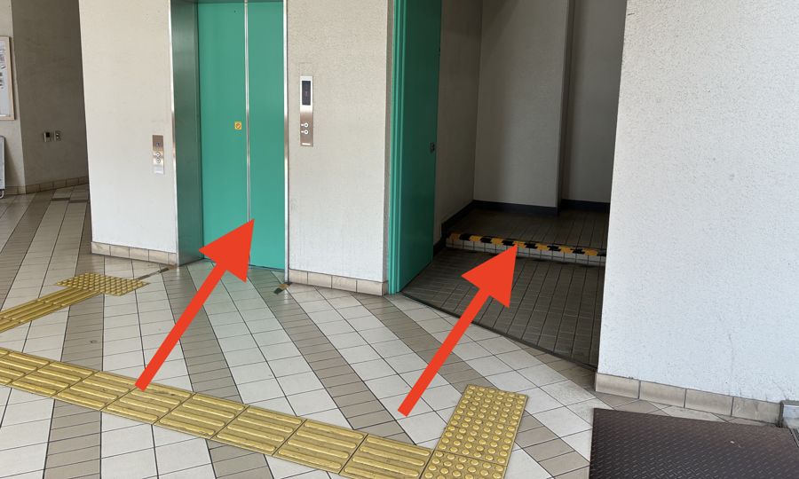 2階からのアクセス STEP4 エレベーターホールから上の階へ